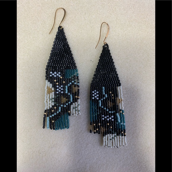 Handmade beaded earrings - Picture 1 of 4
